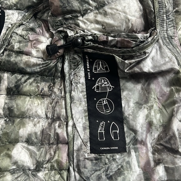 NWT CANADA GOOSE Women's Cypress PufferJacket in Camo Sagebrush print - Picture 15 of 15